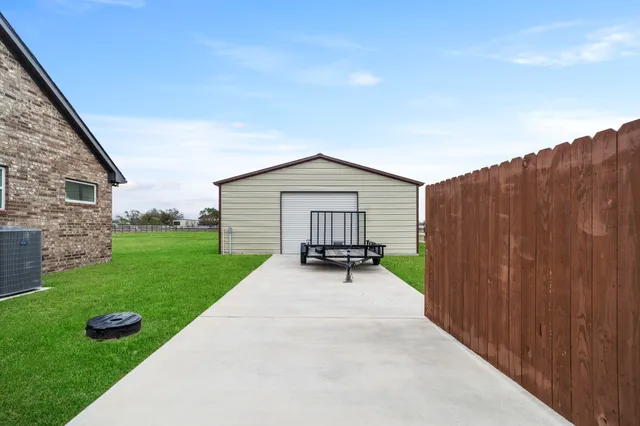 $585,000 | 9719 Neon Moon Drive, Needville, TX 77461