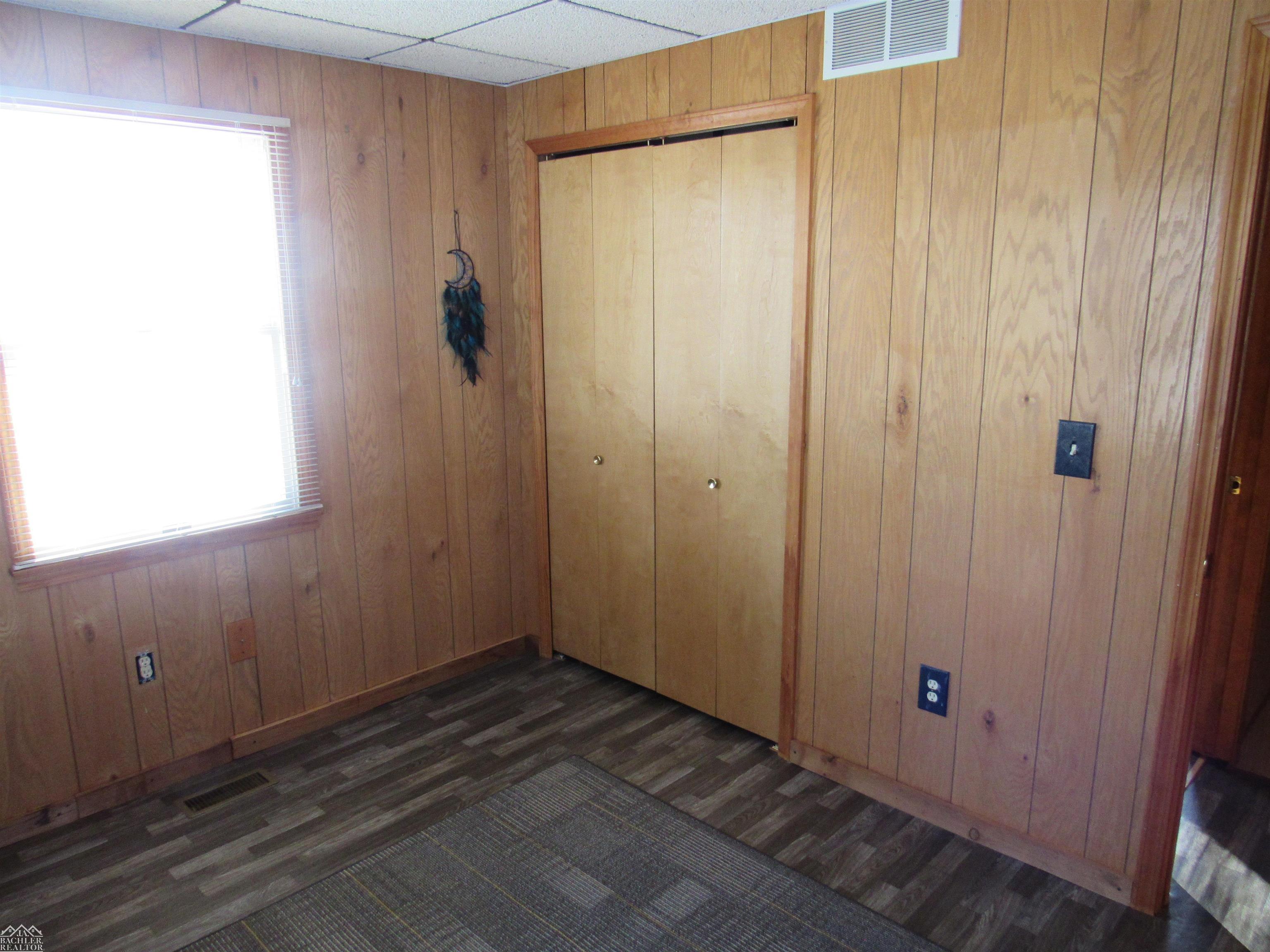 7640 River Road Marine City, MI 48039 - Photo 22 of 37 50195597-9cd629a3-03cb-4252-bb88-96ade661043e.JPG