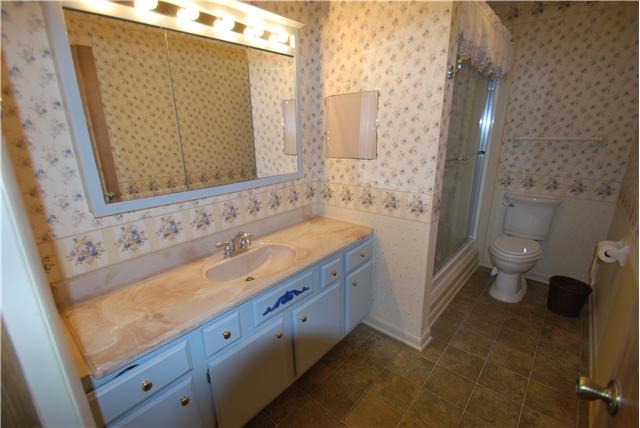 2169 Highway 41 South, Unit 14 Greenbrier, TN 37073 - Photo 6 of 14