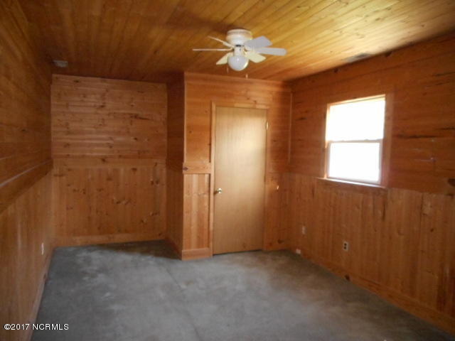 8260 Flower Hill Road Middlesex, NC 27557 - Photo 13 of 15 103