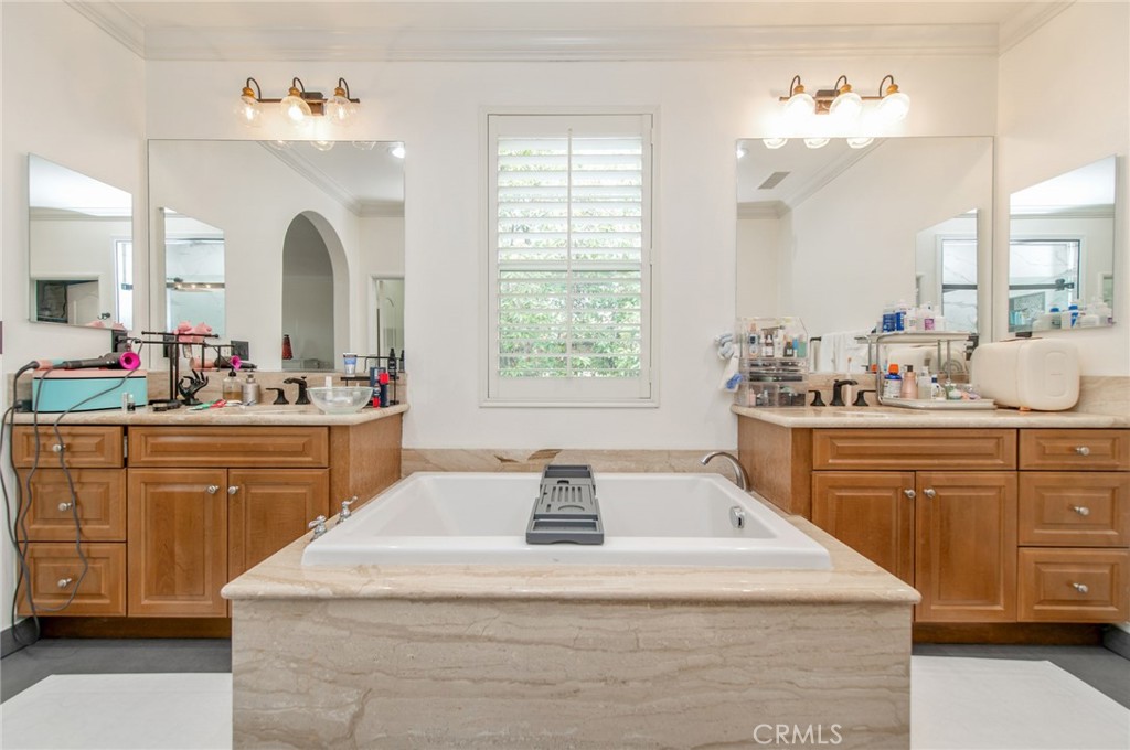 579 Boxwood Lane Azusa, CA 91702 - Photo 17 of 27 a view of kitchen with sink a window and dining table