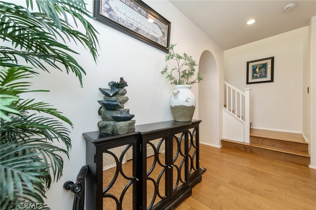 579 Boxwood Lane Azusa, CA 91702 - Photo 3 of 27