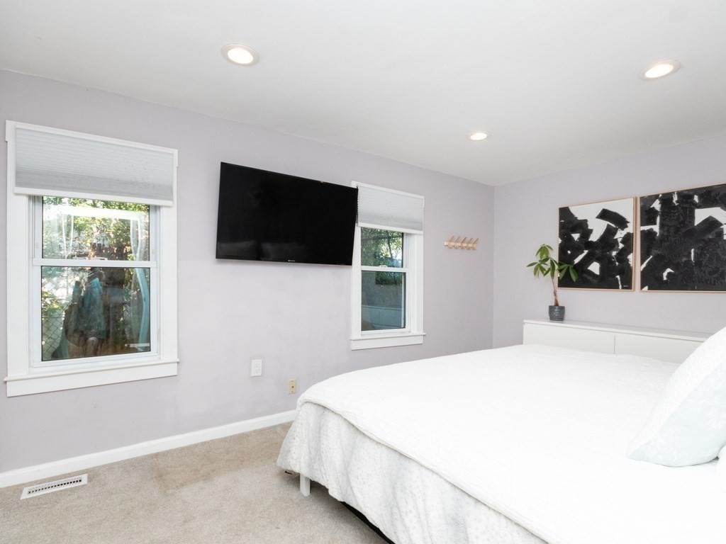 84 Standish Road Quincy, MA 02171 - Photo 19 of 39 Gallery Image 19
