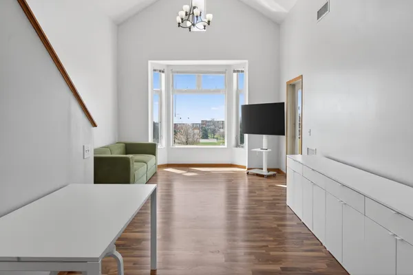 $1,700 | 301 Harbour Town Drive, Unit 406, Madison, WI 53717
