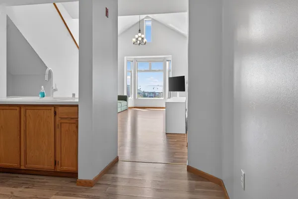 $1,700 | 301 Harbour Town Drive, Unit 406, Madison, WI 53717