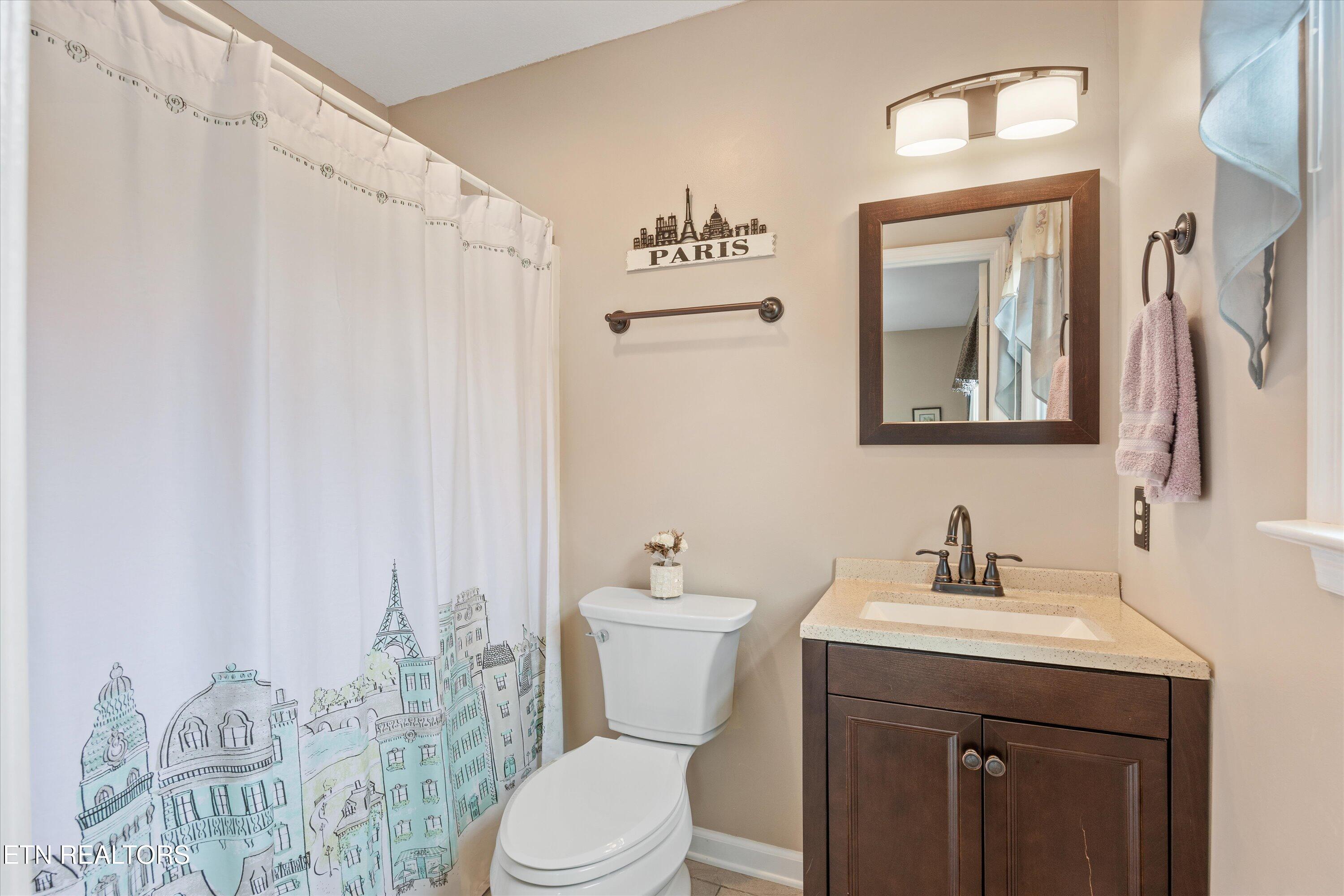 12971 Buckley Road Knoxville, TN 37934 - Photo 26 of 54 Bedroom #2 Full Bath