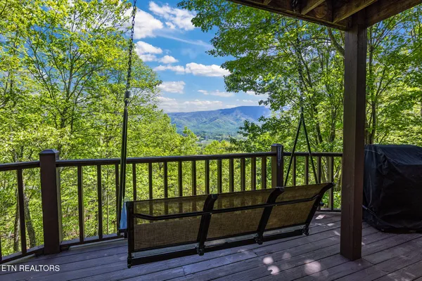 $578,900 | 3132 Wears Overlook Lane, Sevierville, TN 37862