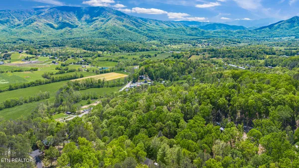 $578,900 | 3132 Wears Overlook Lane, Sevierville, TN 37862