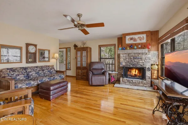 $578,900 | 3132 Wears Overlook Lane, Sevierville, TN 37862