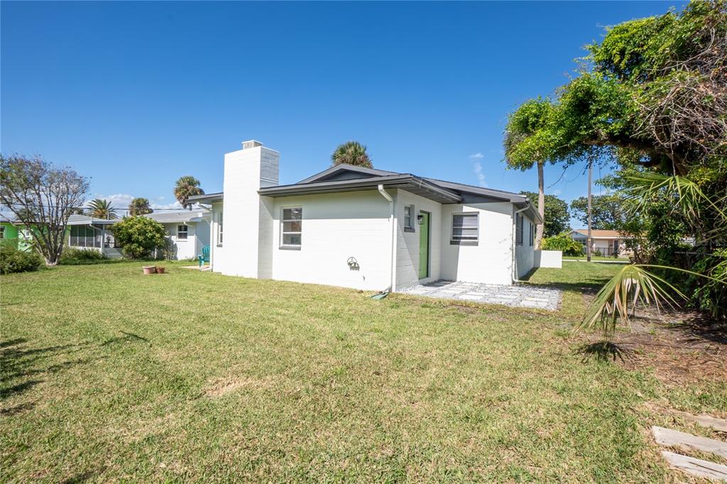 24 Berkley Road Ormond Beach, FL 32176 - Photo 29 of 44 a house view with a outdoor space