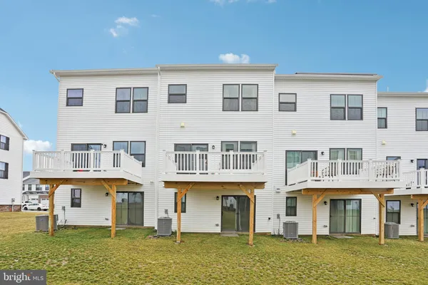 $569,999 | 47 Rosemary Way, Mount Laurel, NJ 08054