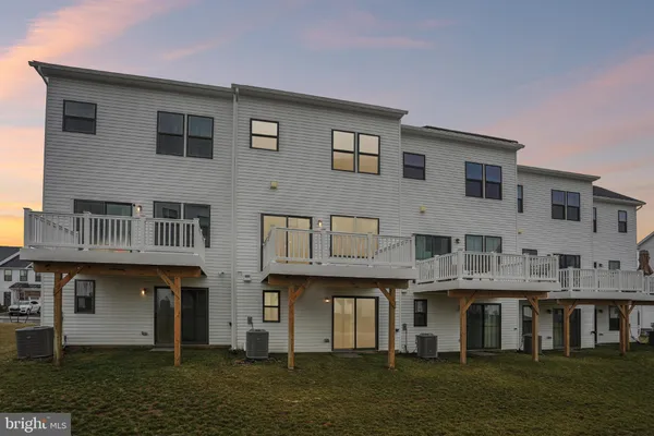 $569,999 | 47 Rosemary Way, Mount Laurel, NJ 08054