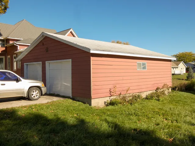 $235,000 | 332 Coe Street, Cashton, WI 54619
