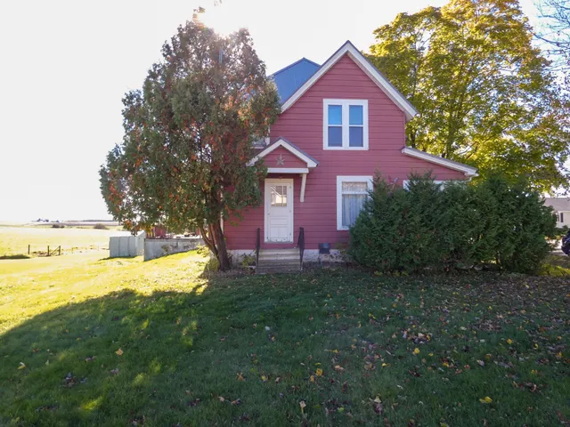 $235,000 | 332 Coe Street, Cashton, WI 54619