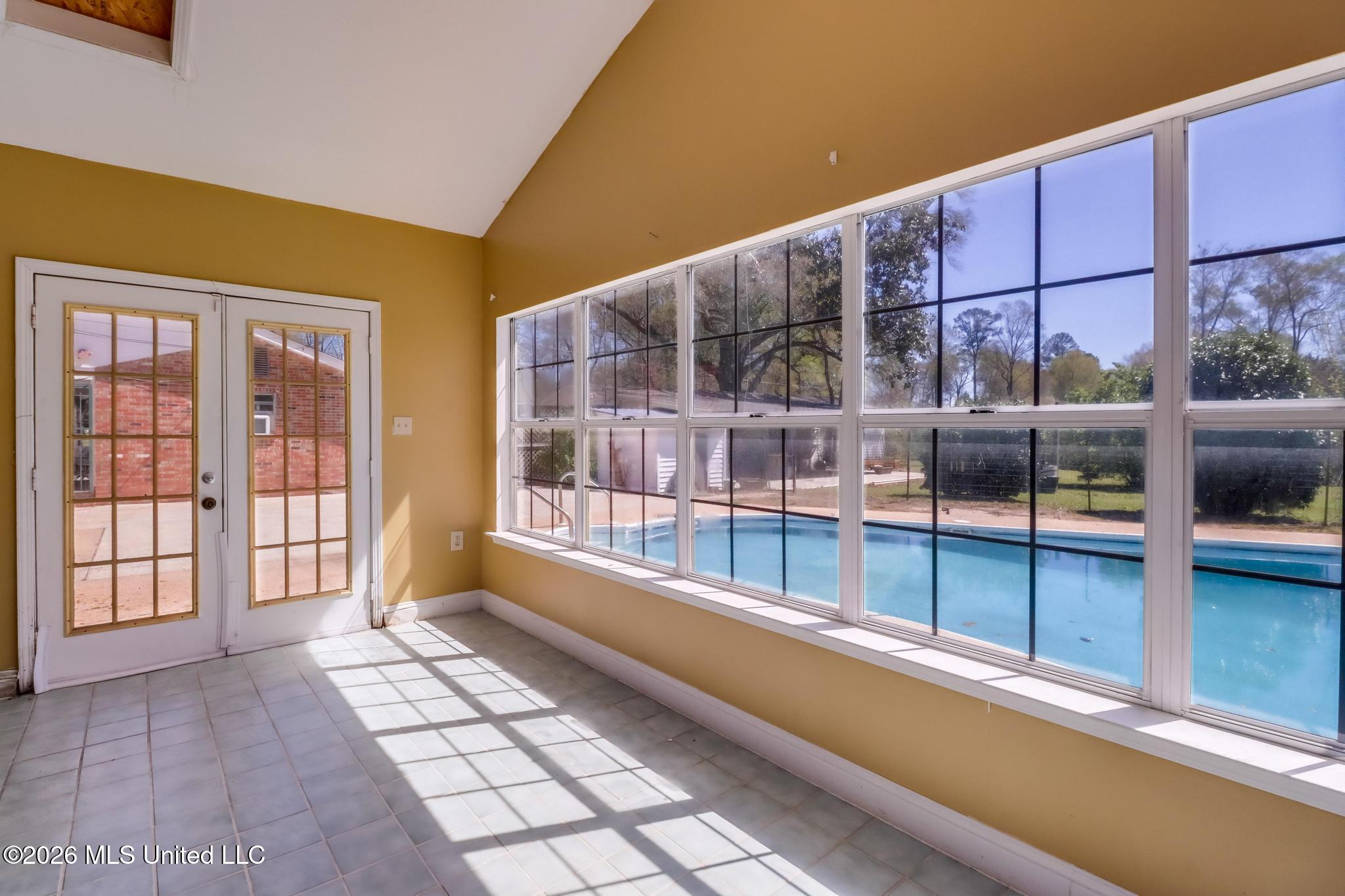 416 Howard Street Wiggins, MS 39577 - Photo 14 of 31 Sunroom