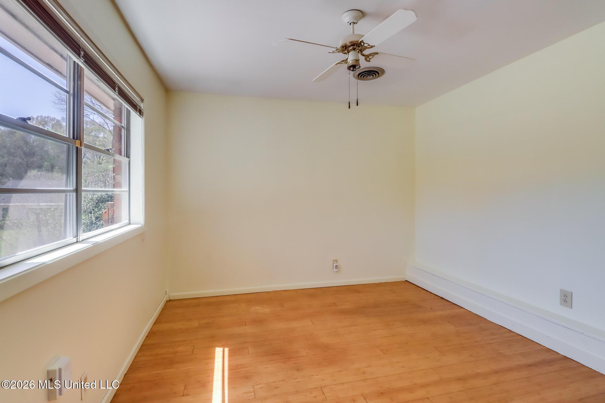 416 Howard Street Wiggins, MS 39577 - Photo 16 of 31 Office