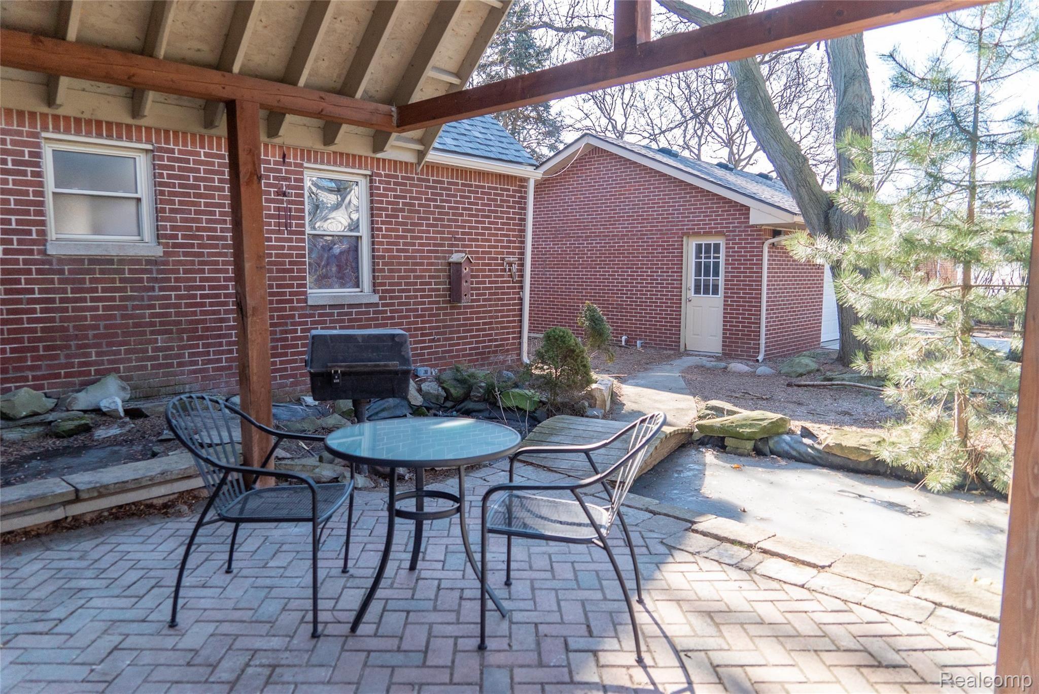 9000 Allen Road Allen Park, MI 48101 - Photo 7 of 43 DSC04222.jpg