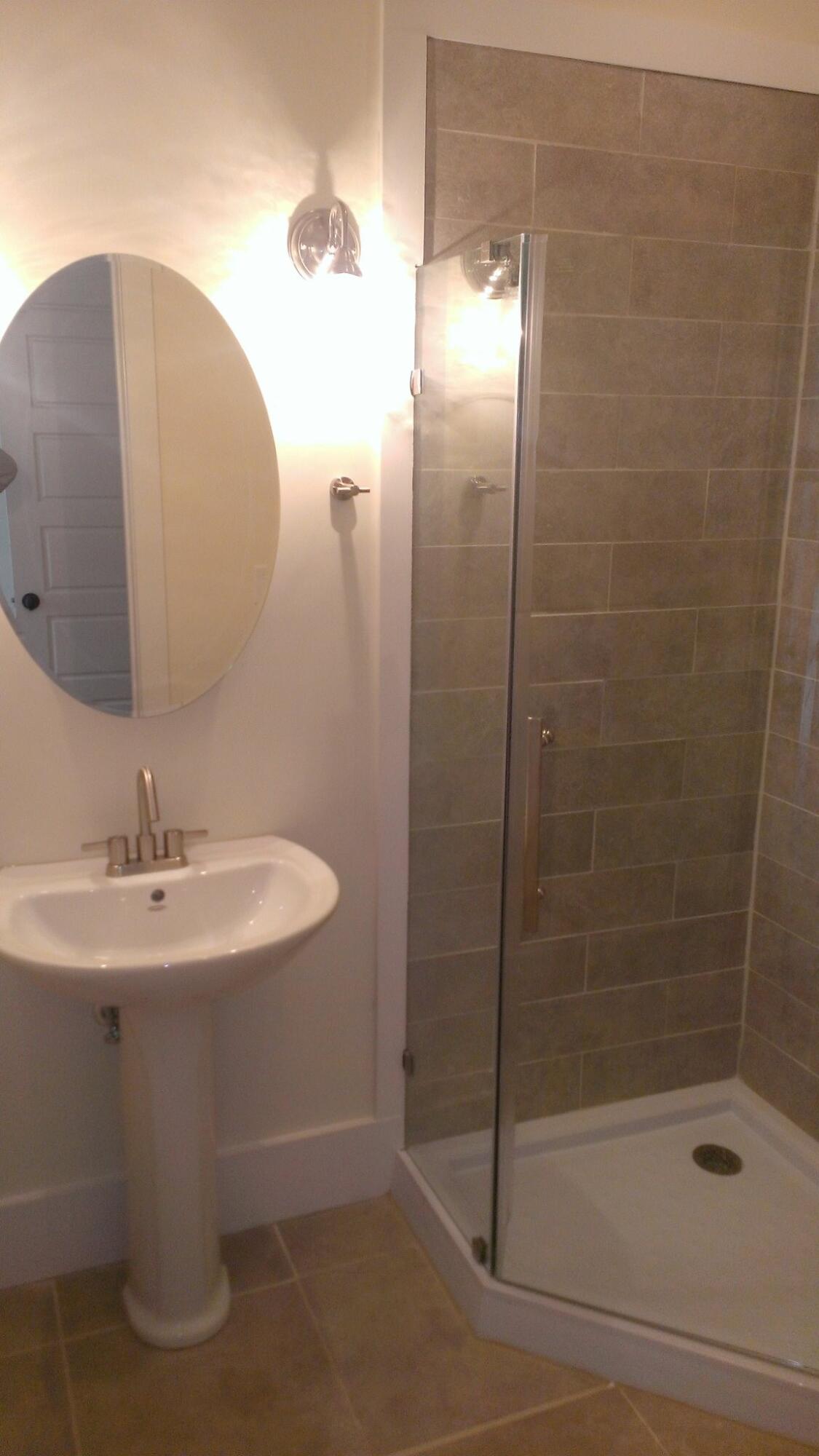 71 Poplar Street, Unit 1 Charleston, SC 29403 - Photo 6 of 6 Poplar-A-Bath use