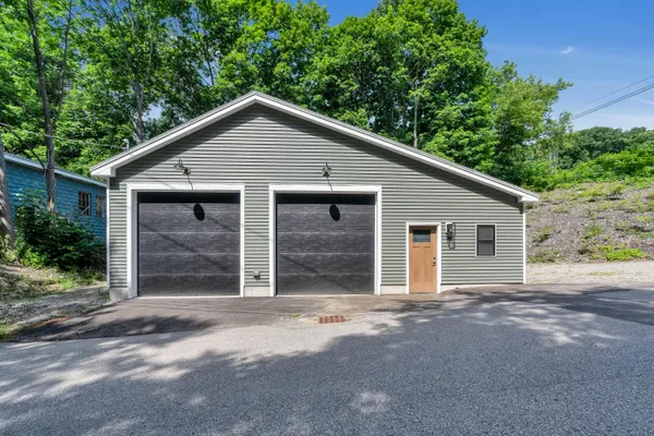 $199,999 | 9 Hutchins Street, Auburn, ME 04210