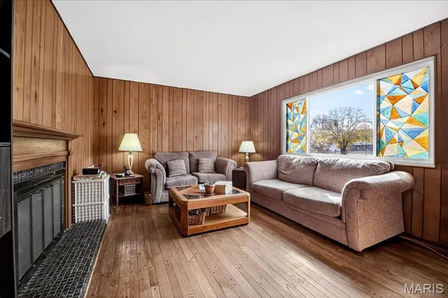 $199,900 | 1710 Kilmory Drive, Florissant, MO 63031