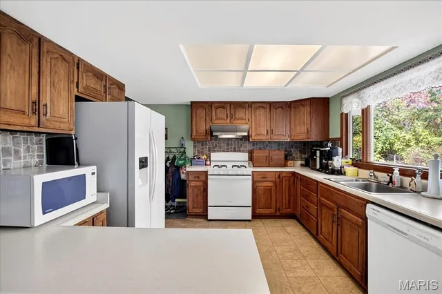 $199,900 | 1710 Kilmory Drive, Florissant, MO 63031