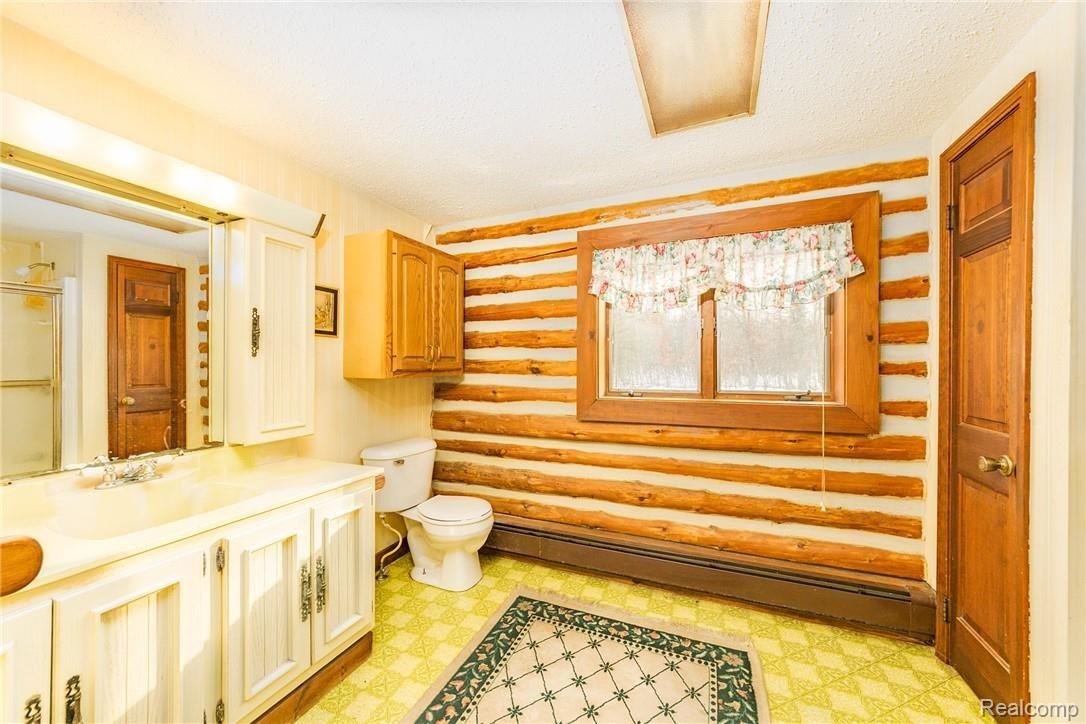 8024 Artesia Beach Road St. Helen, MI 48656 - Photo 25 of 41 2nd floor bath