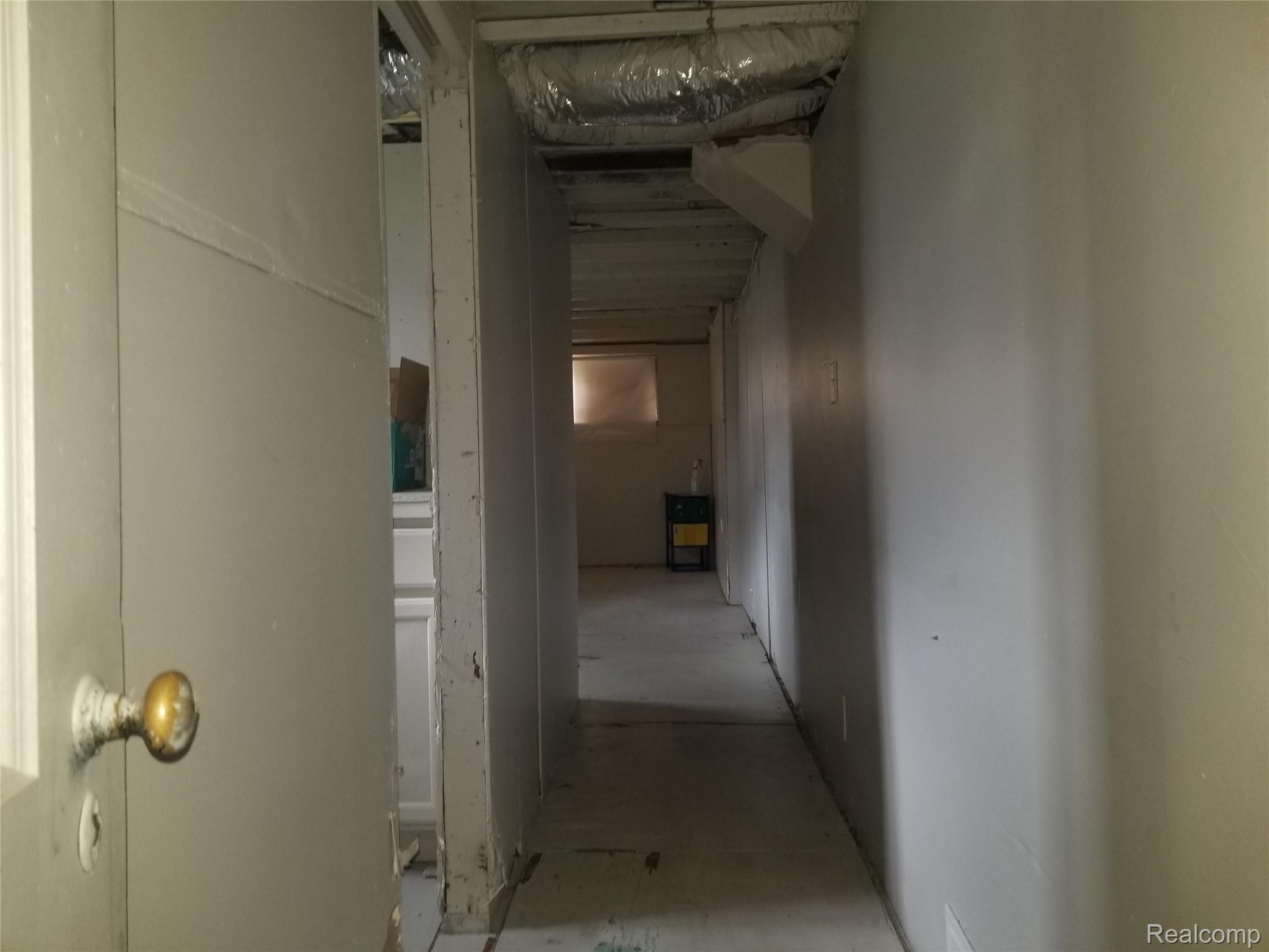 141 Oak Street River Rouge, MI 48218 - Photo 20 of 23 20190423_123256.jpg