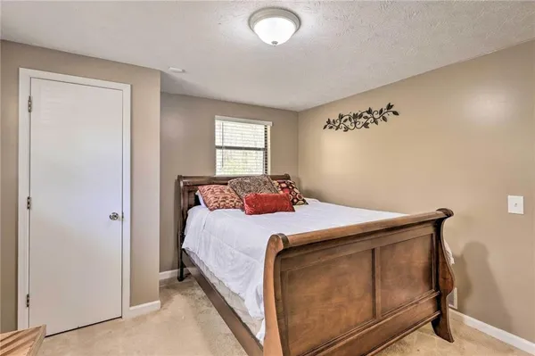 $5,500 | 6207 Moss Drive, Douglasville, GA 30135