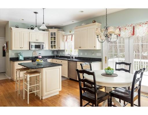 2 Applewood Road Norfolk, MA 02056 - Photo 8 of 30 Gallery Image 8