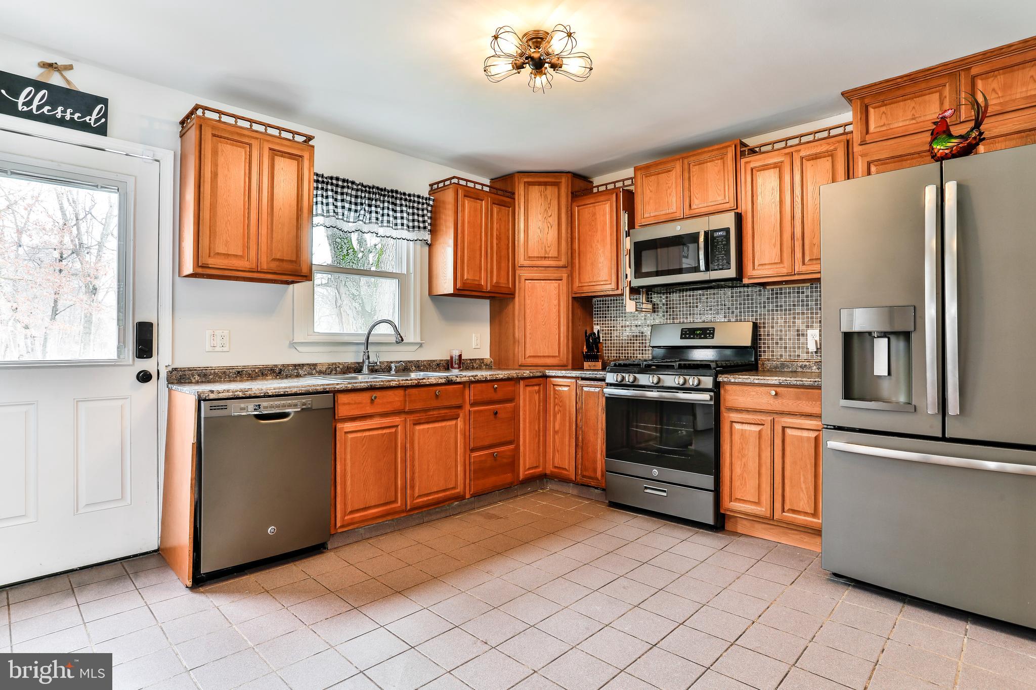 1050 Whitehall Road Williamstown, NJ 08094 - Photo 5 of 35 Gallery Image 5