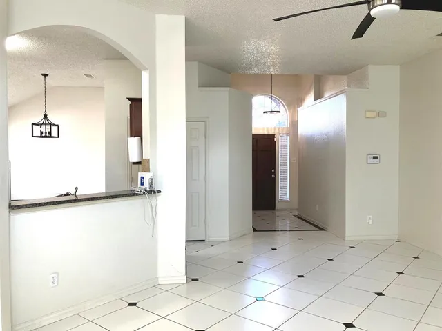 $2,100 | 6006 Team Court, Arlington, TX 76018