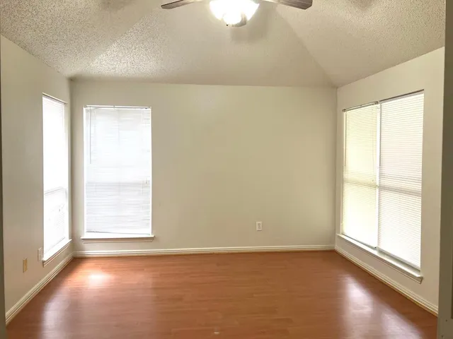 $2,100 | 6006 Team Court, Arlington, TX 76018