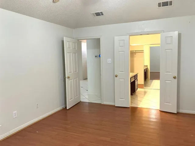 $2,100 | 6006 Team Court, Arlington, TX 76018