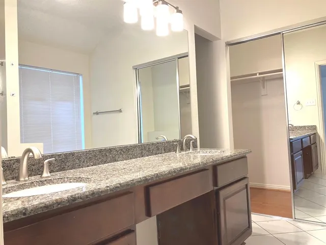 $2,100 | 6006 Team Court, Arlington, TX 76018