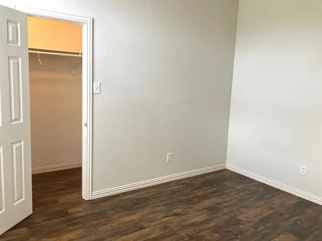 $2,100 | 6006 Team Court, Arlington, TX 76018