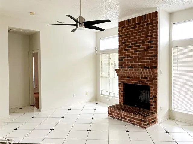 $2,100 | 6006 Team Court, Arlington, TX 76018