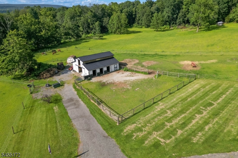 39 Hope Road Blairstown, NJ 07825 - Photo 4 of 50 Gallery Image 4