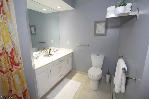 $999,000 | 3 Hillbrook Lane, Milford, NJ 08848