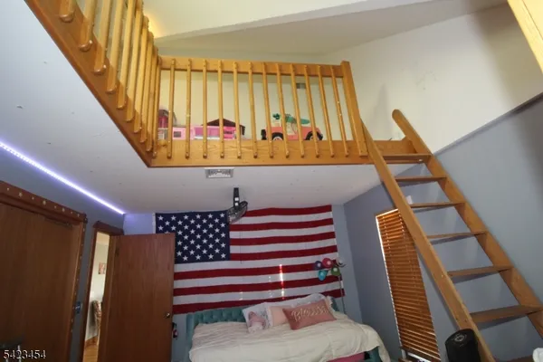 $999,000 | 3 Hillbrook Lane, Milford, NJ 08848