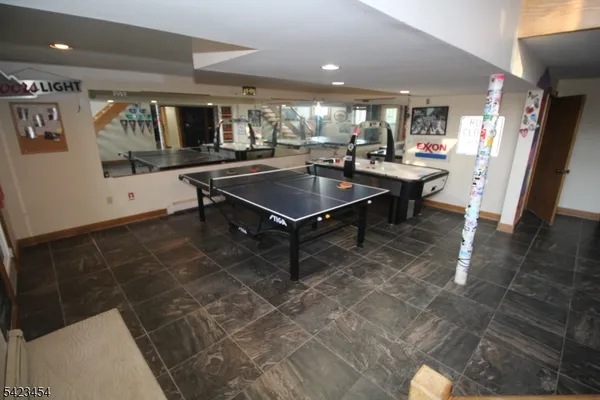 $999,000 | 3 Hillbrook Lane, Milford, NJ 08848