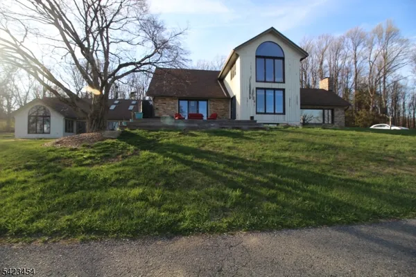 $999,000 | 3 Hillbrook Lane, Milford, NJ 08848