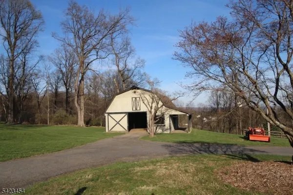 $999,000 | 3 Hillbrook Lane, Milford, NJ 08848