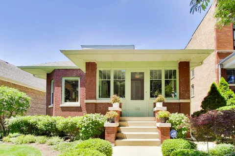 $889,000 | 138 Ashland Avenue, River Forest, IL 60305