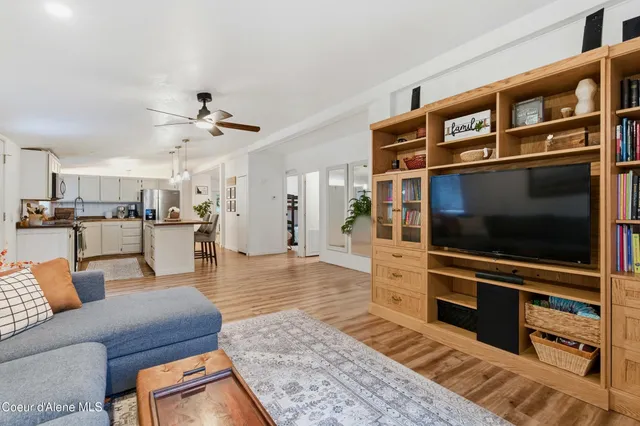 $465,000 | 16020 East 5th Street, Bayview, ID 83803