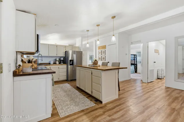 $465,000 | 16020 East 5th Street, Bayview, ID 83803