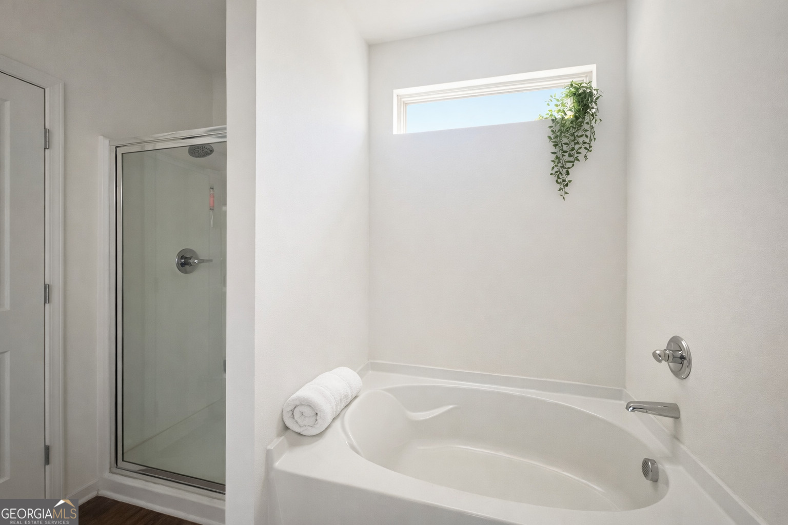 78 Willowrun Drive Rome, GA 30165 - Photo 18 of 35 a bathroom with a tub