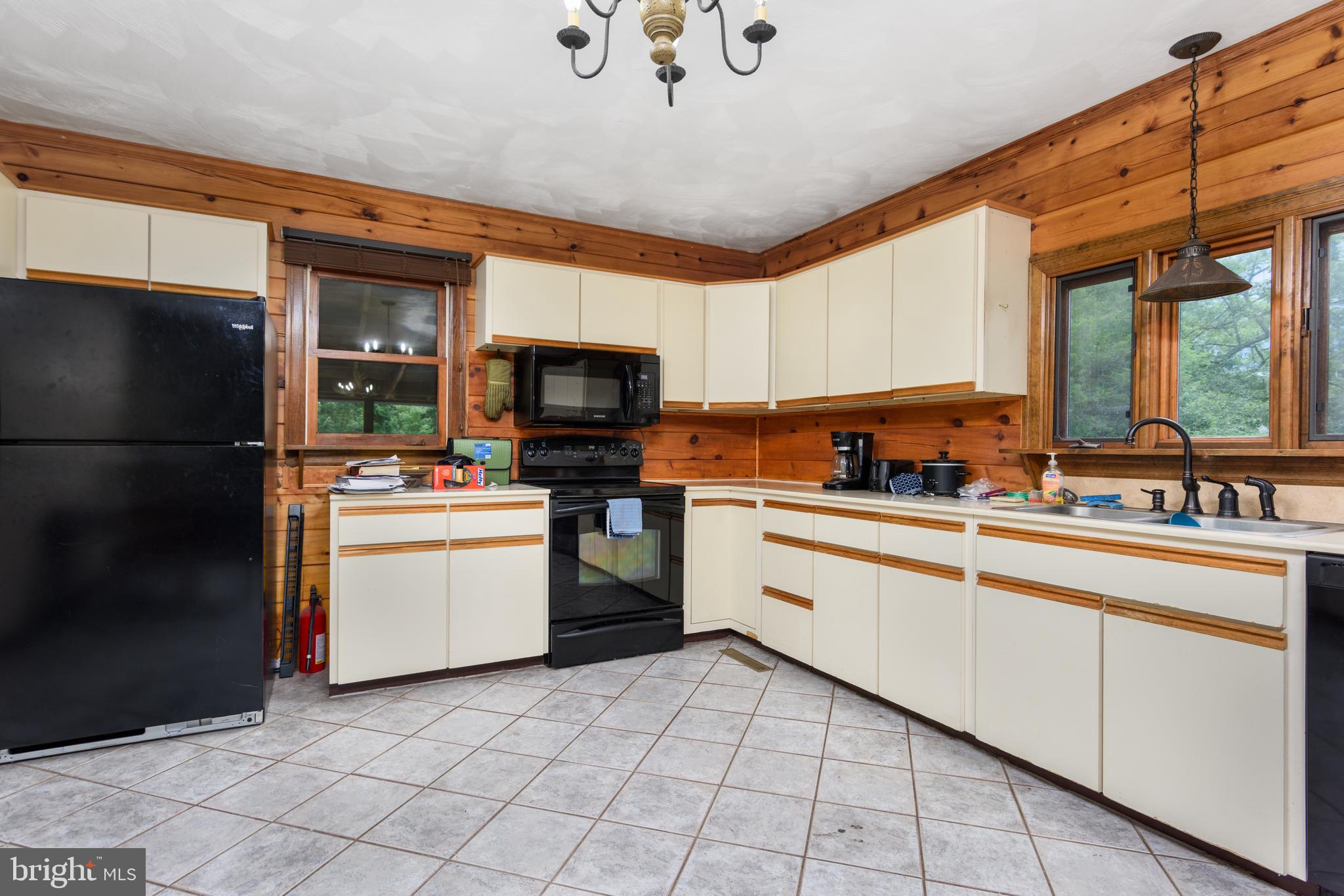 201 Center Road Newport, PA 17074 - Photo 12 of 30 Gallery Image 12