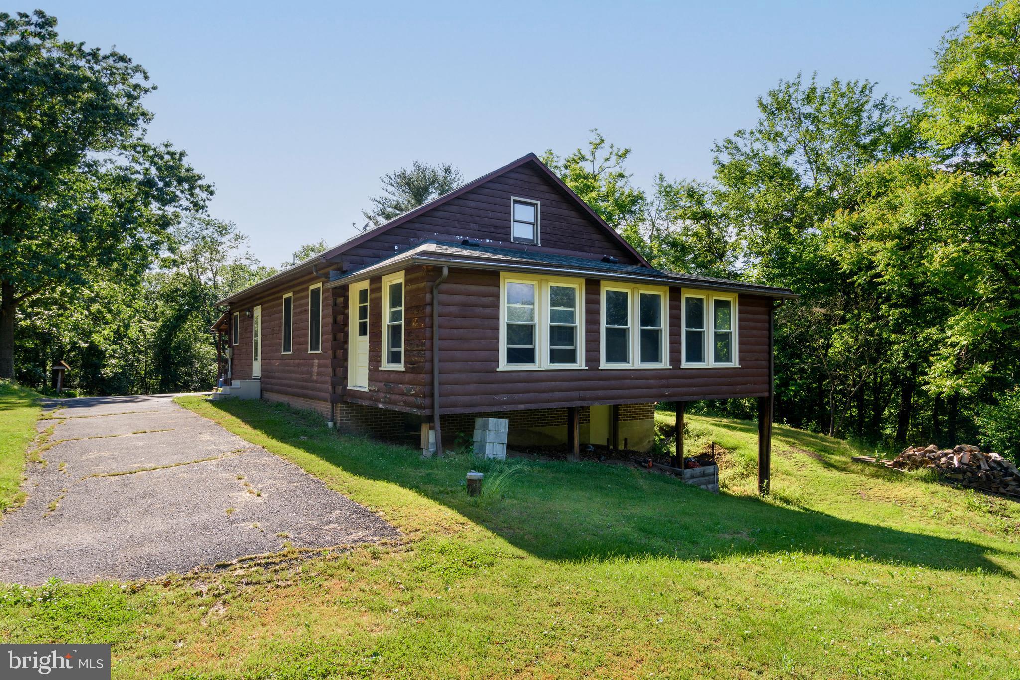 201 Center Road Newport, PA 17074 - Photo 5 of 30 Gallery Image 5