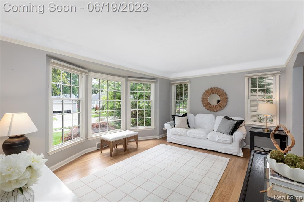 1113 Fernwood Road Royal Oak, MI 48067 - Photo 3 of 19