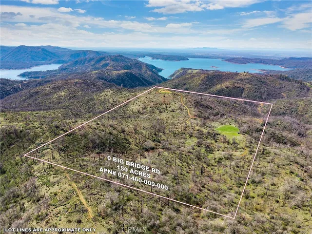 a view of a sky from a yard